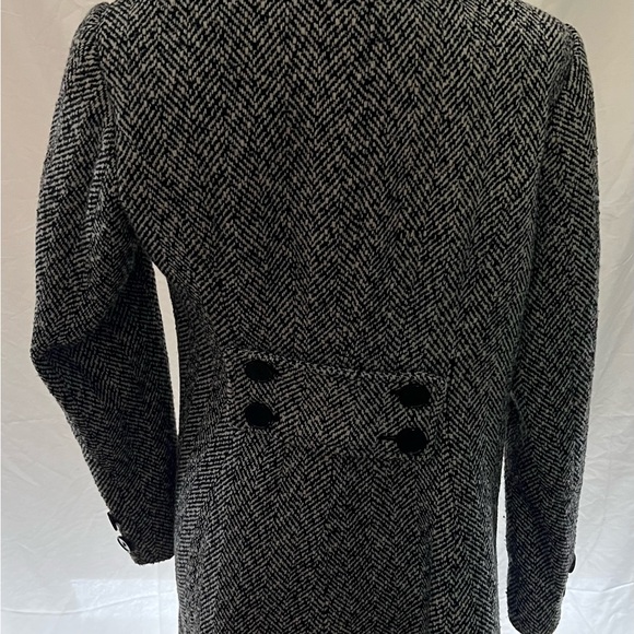 Herringbone pattern with red liner coat - super cute - mac - Picture 4 of 10